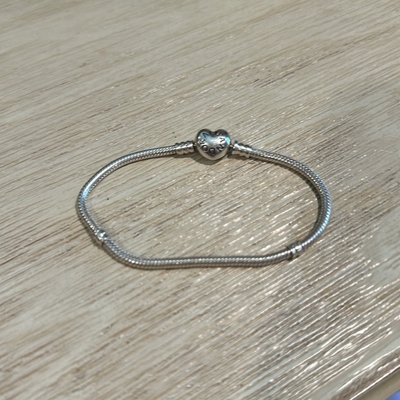Pandora Sterling Silver Moments Heart Clasp Snake Chain Bracelet AUTH. - Picture 4 of 4